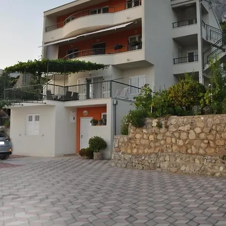 Makarska 20 *